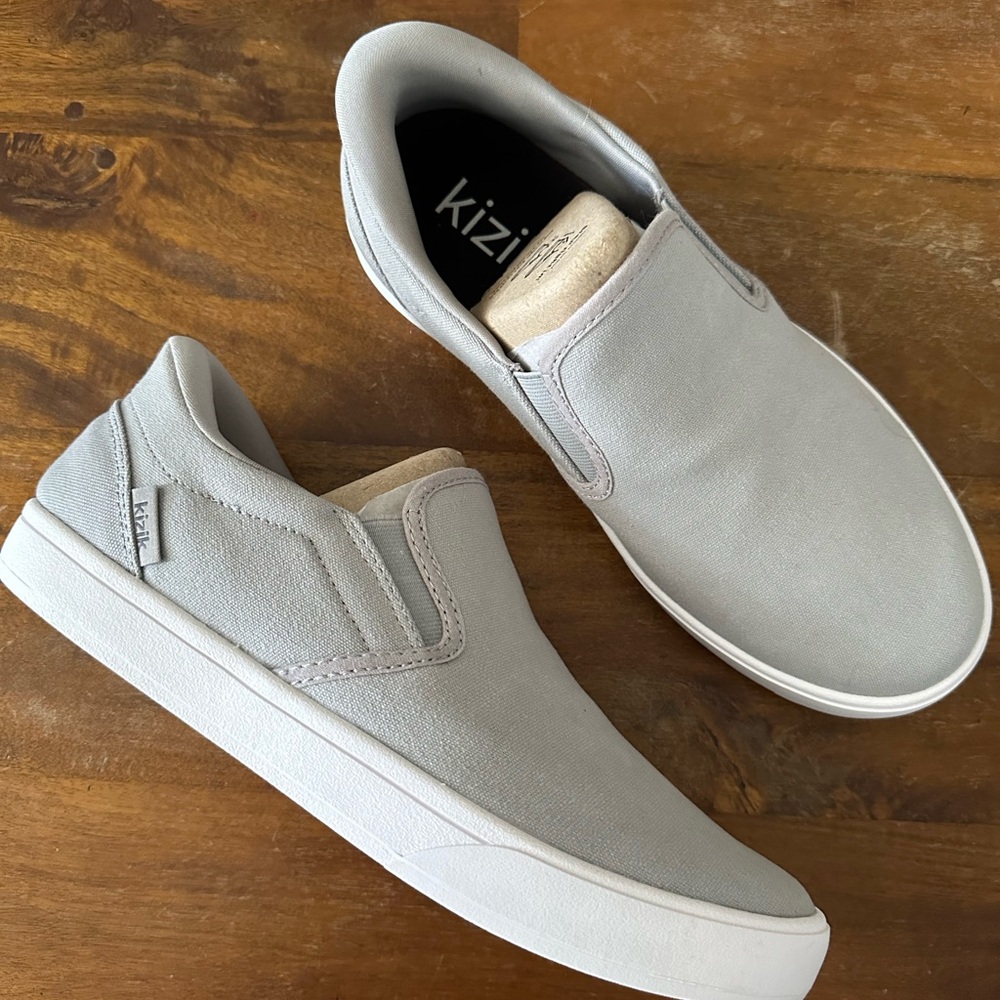 Kizik Venice Gray Canvas Slip-On Shoes women’s size 9.5 WIDE NWOB